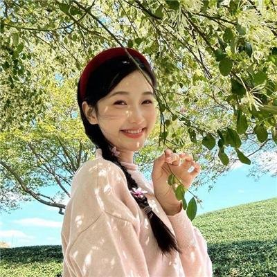 女儿国嬉春